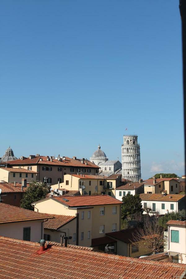 B&B Attico Sulla Torre Pisa Bagian luar foto